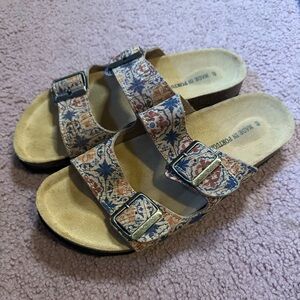 EUC Strap Candles Buckle Euro 40 US women’s 9.5 Tile Print vero cuoio